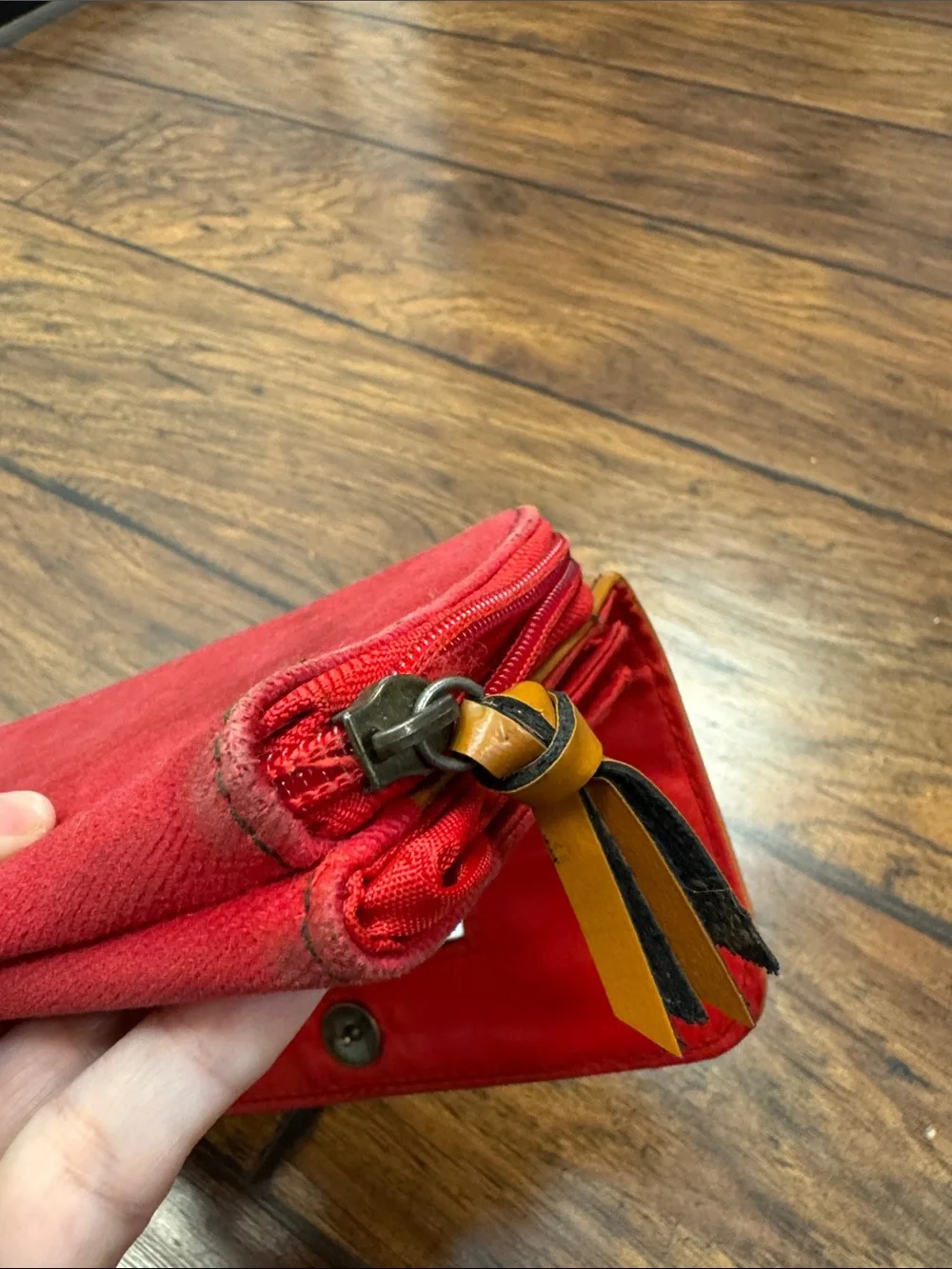 Disney Winnie the Pooh Red Brown Wallet Sketch Zip Around Wristlet